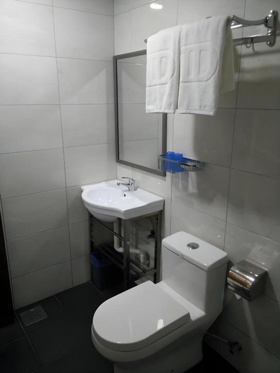 Id Hotel Yayasan Segamat Exterior photo